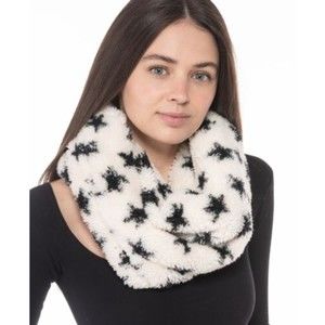 Jenni NWT Twisted Star Print Sherpa Cowl Faux Fur Scarf White & Black OS New